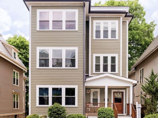 114 Davis Avenue, Unit 2, Brookline, MA 02445