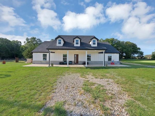 420 County Road 1130 , Cumby, TX 75433
