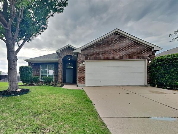905 Hunter Lane, Burleson, TX 76028