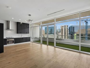 2430 Victory Park Lane, Unit 1906, Dallas, TX 75219
