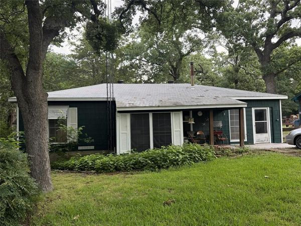 202 Colt Drive , Gainesville, TX 76240