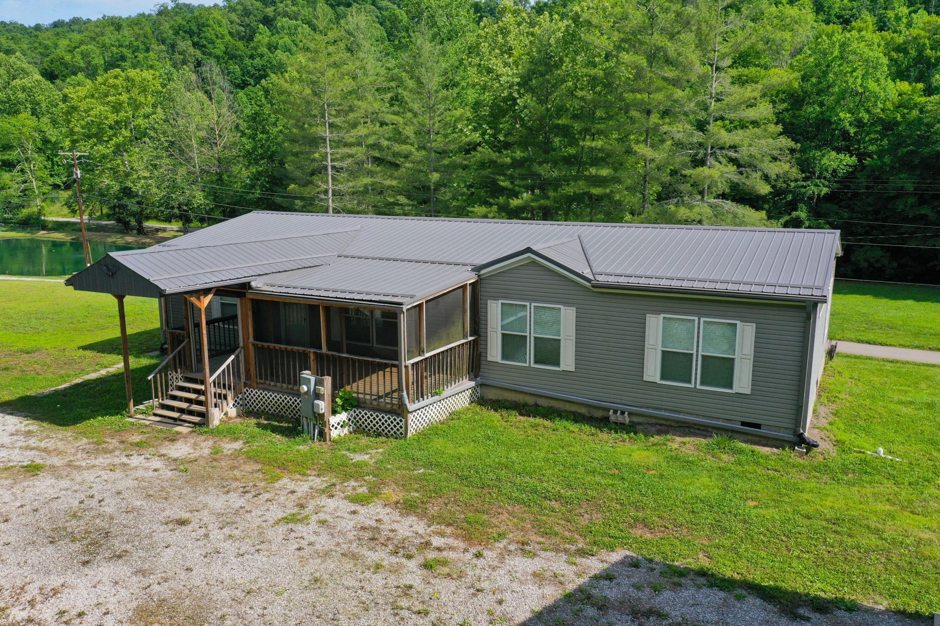 1153 Pawpaw Road, Manchester, KY 40962