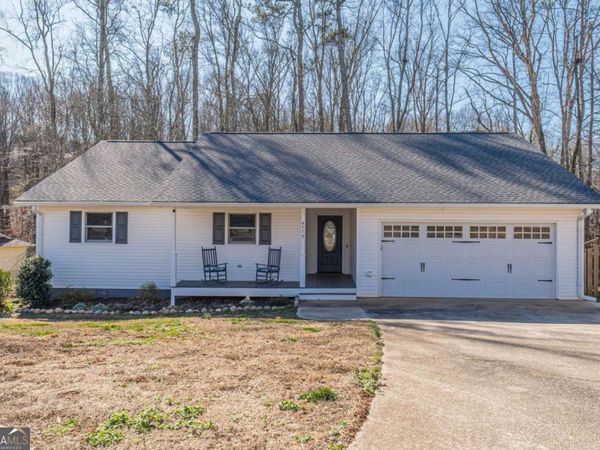 4779 Countryside Drive, Flowery Branch, GA 30542