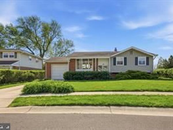 117 LARKSPUR , NEWARK, DE 19711