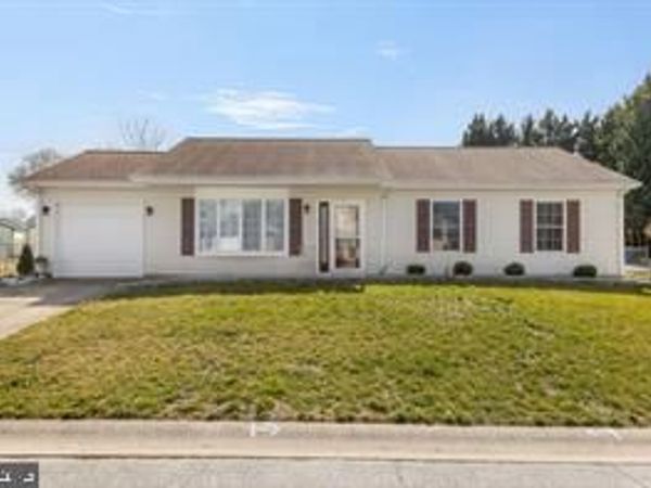 1 IRIS PLACE , NEWARK, DE 19702
