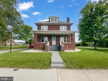 579 E KING STREET, LITTLESTOWN, PA 17340