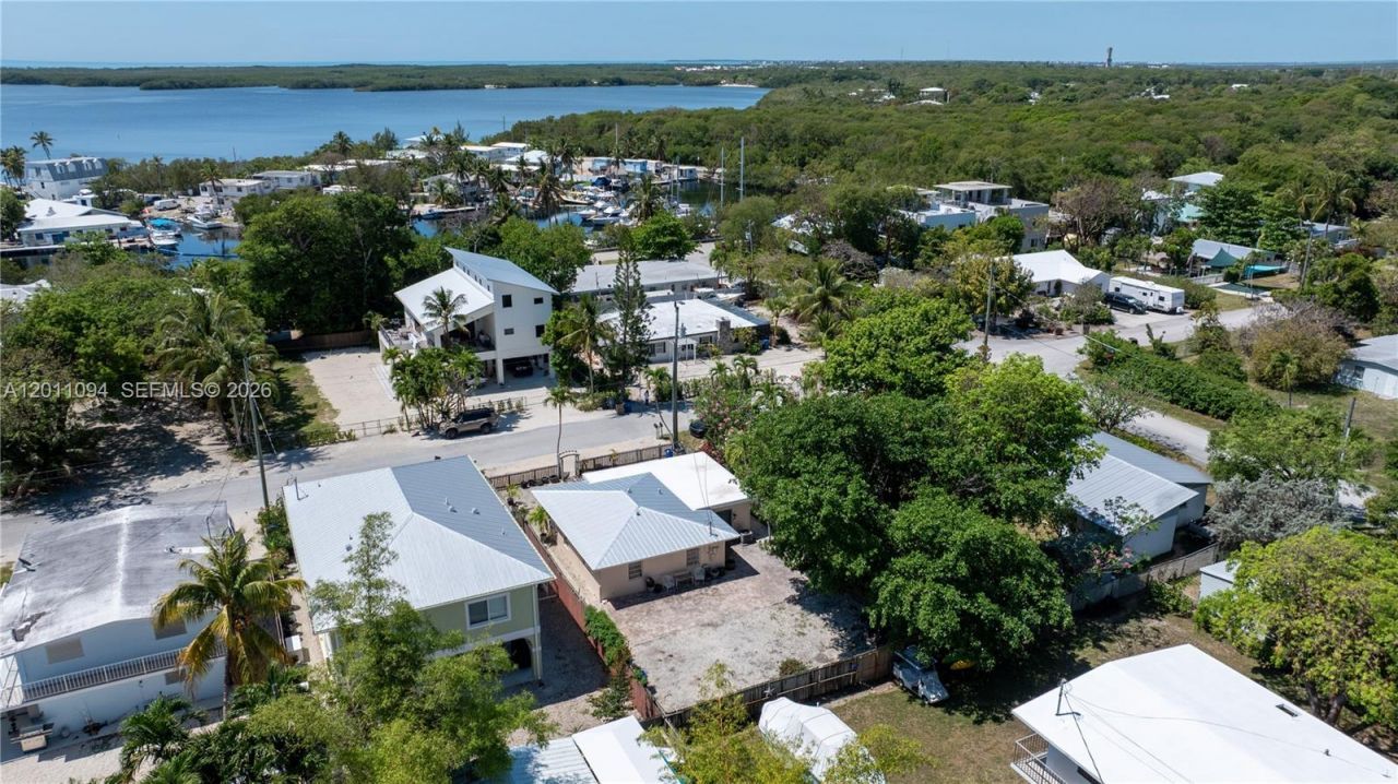56 SE Marlin Ave , Key Largo, FL 33037 Photo