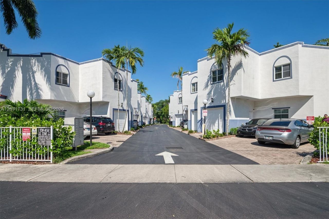 2949 SW 18th Ter , Fort Lauderdale, FL 33315 Photo
