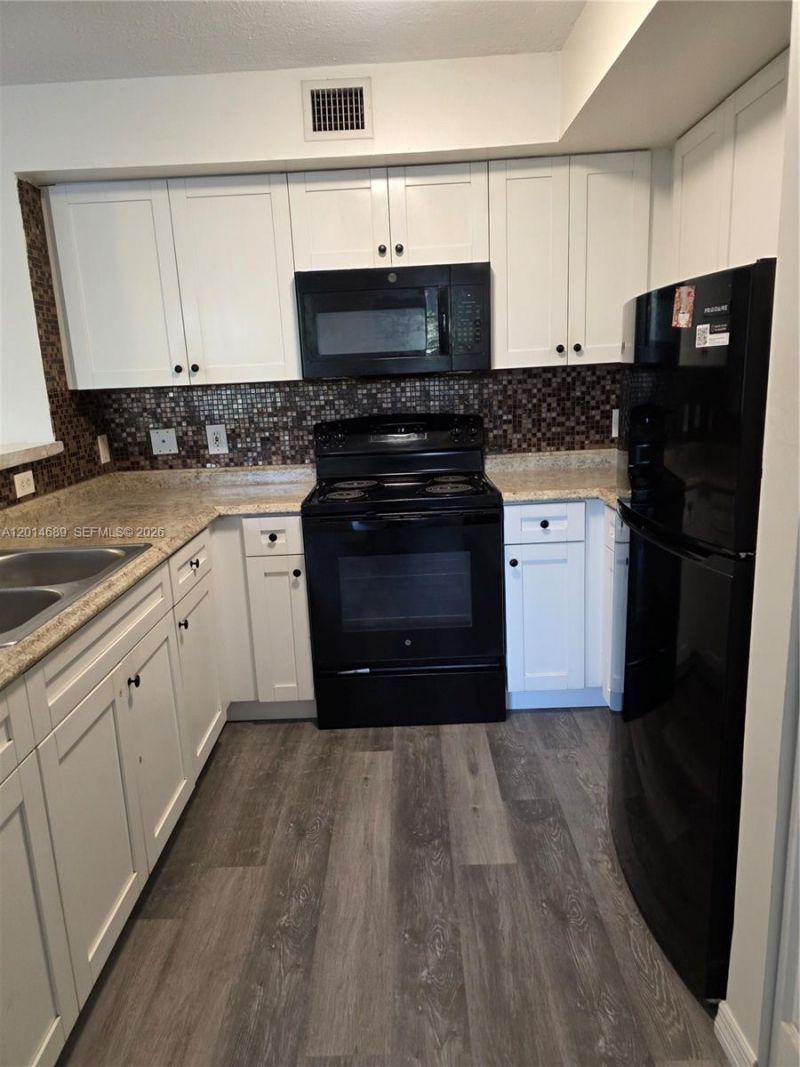 12118 Saint Andrews Pl , Unit 205, Miramar, FL 33025 Photo