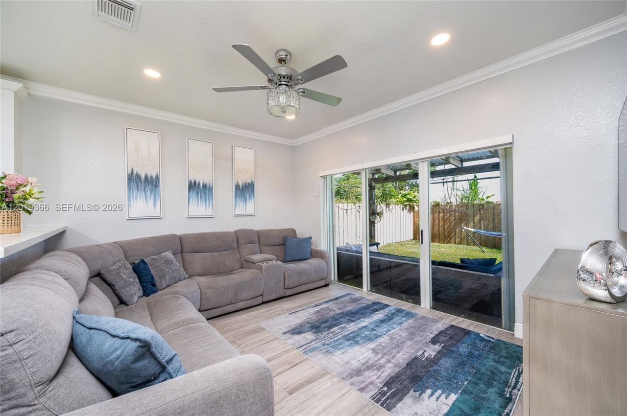 3179 NE 4th St , Homestead, FL 33033 Photo