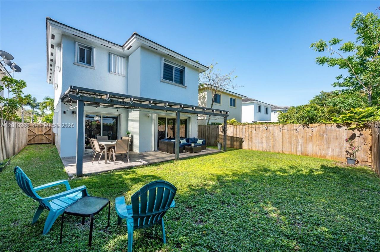 3179 NE 4th St , Homestead, FL 33033 Photo