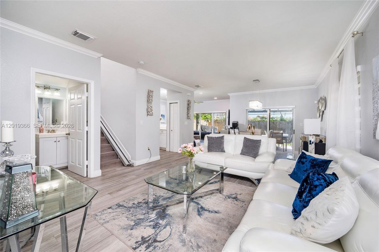 3179 NE 4th St , Homestead, FL 33033 Photo