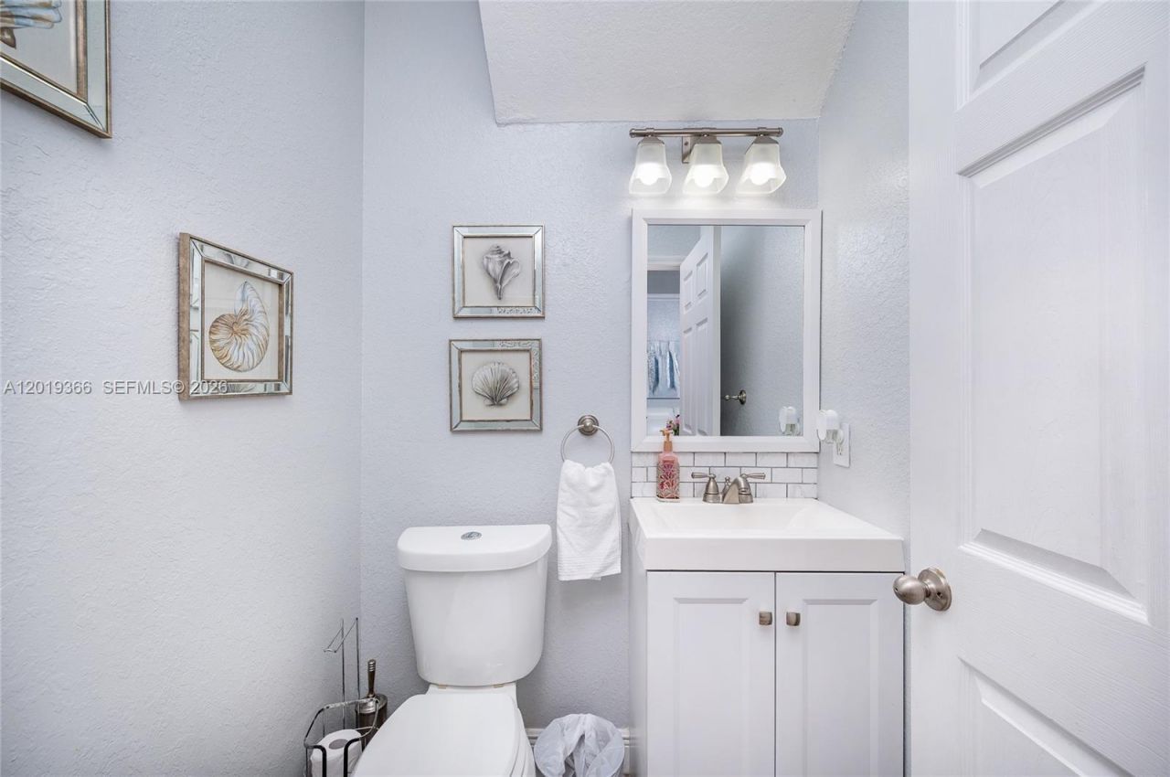 3179 NE 4th St , Homestead, FL 33033 Photo