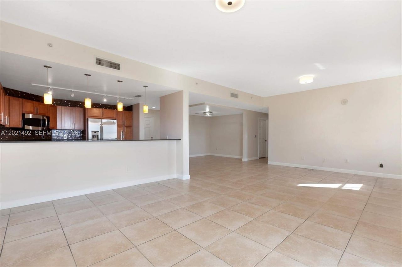 8390 SW 72nd Ave , Unit 412, Miami, FL 33143 Photo