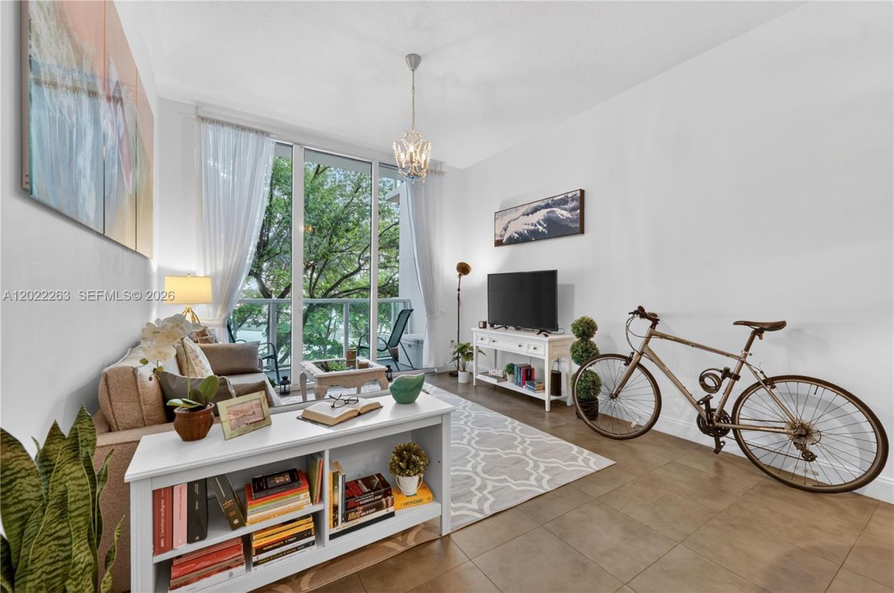 31 SE 5th St , Unit 203, Miami, FL 33131 Photo