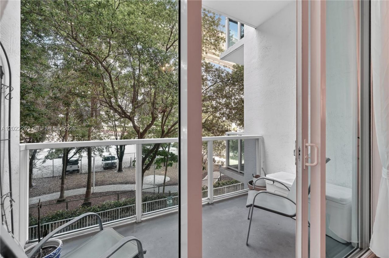 31 SE 5th St , Unit 203, Miami, FL 33131 Photo