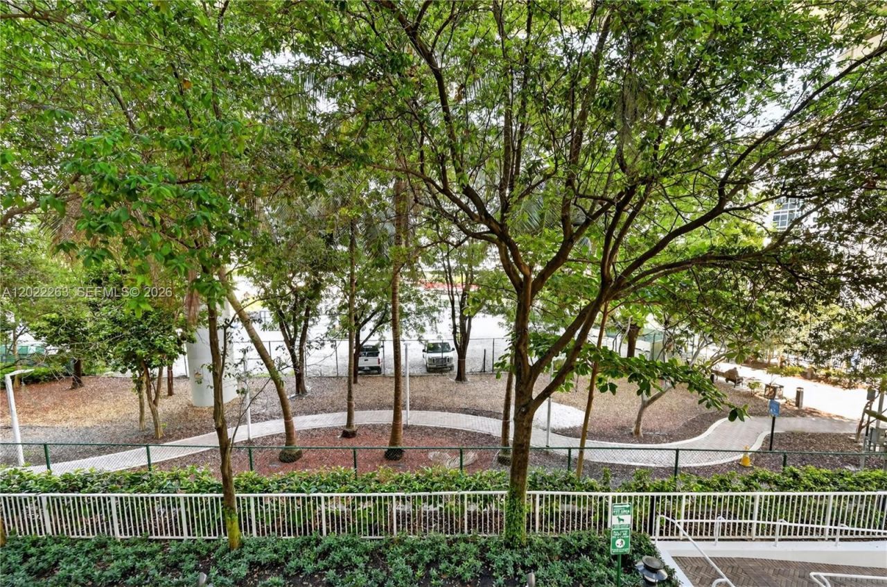 31 SE 5th St , Unit 203, Miami, FL 33131 Photo