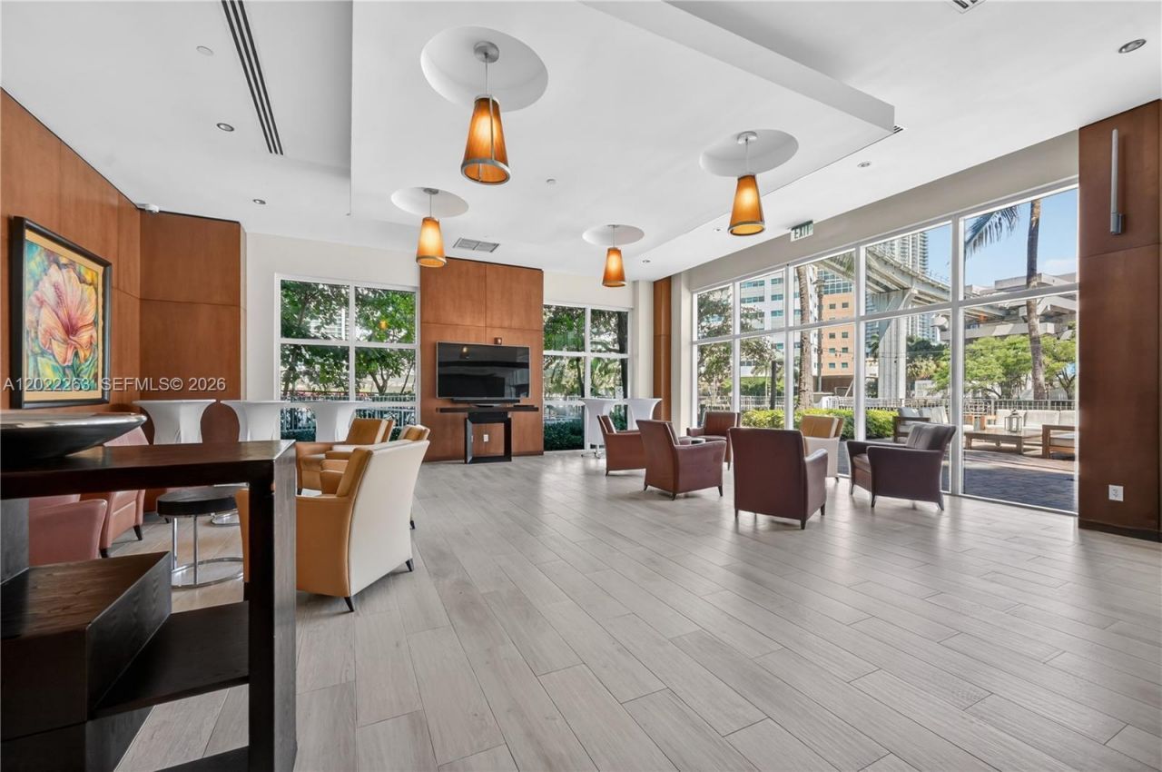 31 SE 5th St , Unit 203, Miami, FL 33131 Photo