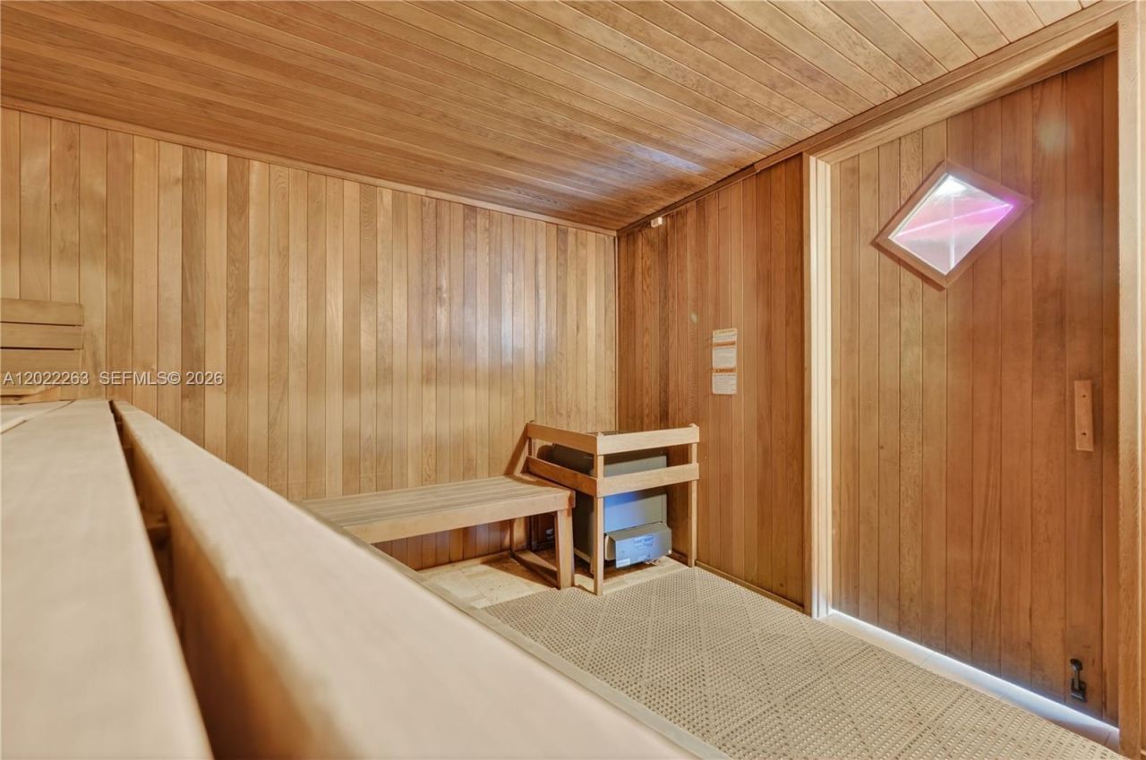 31 SE 5th St , Unit 203, Miami, FL 33131 Photo
