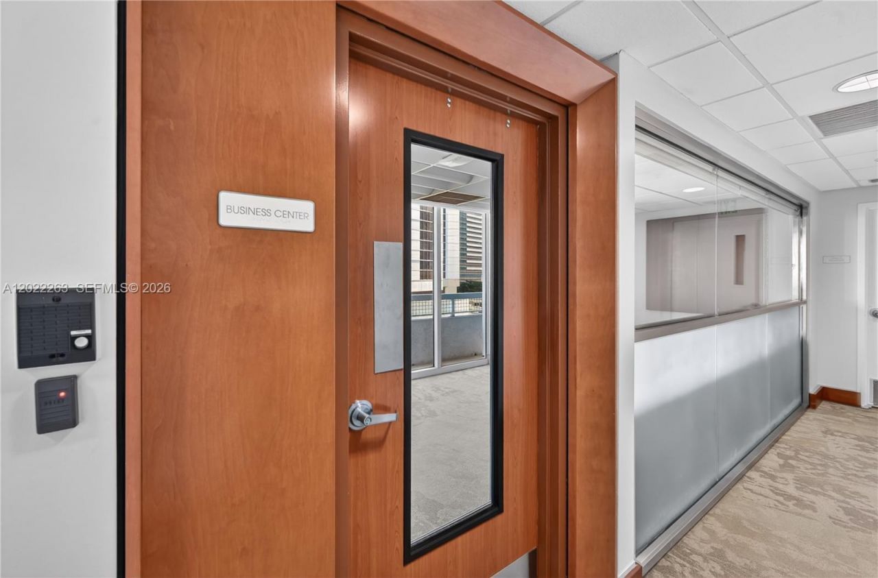 31 SE 5th St , Unit 203, Miami, FL 33131 Photo