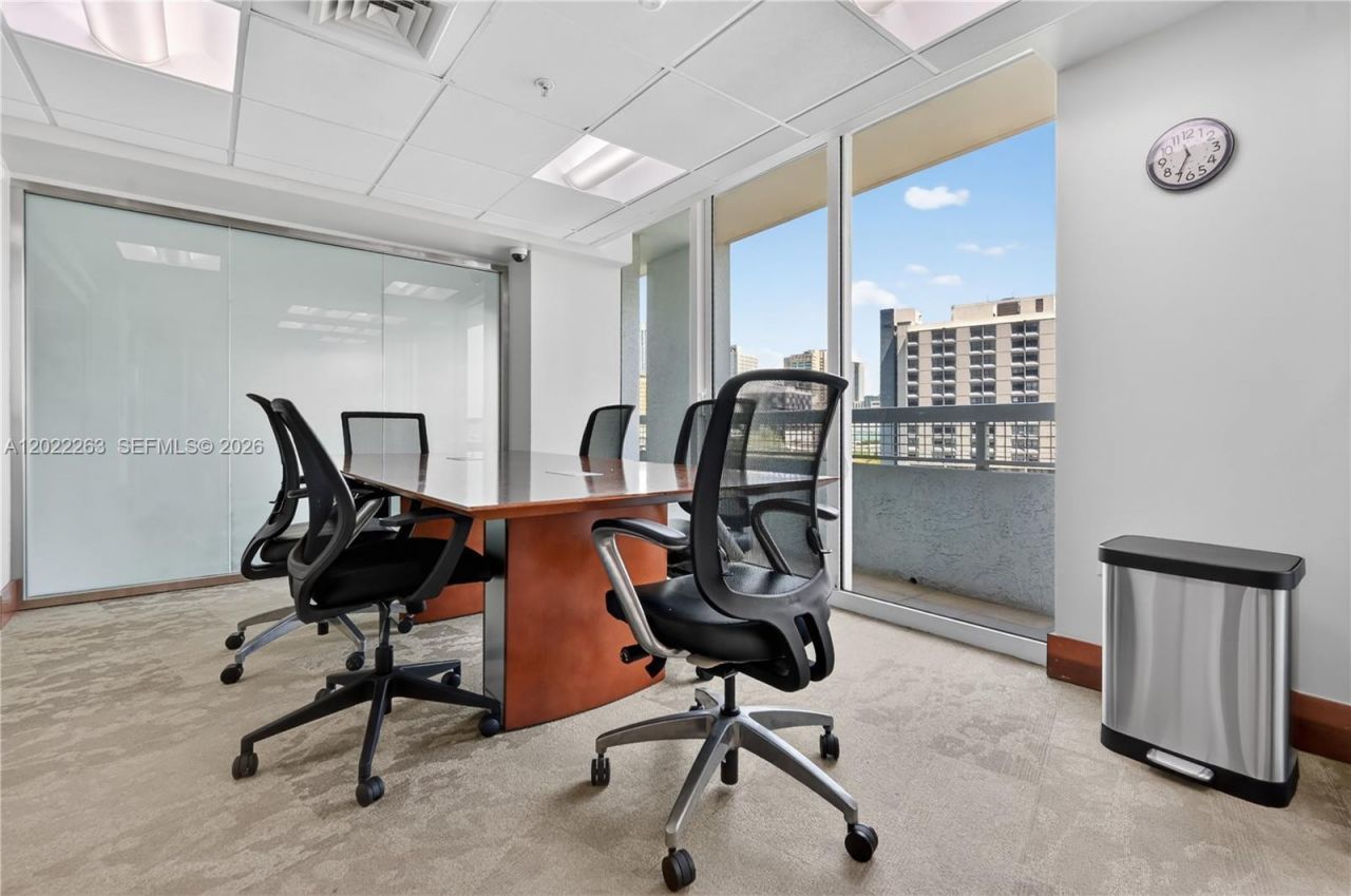 31 SE 5th St , Unit 203, Miami, FL 33131 Photo