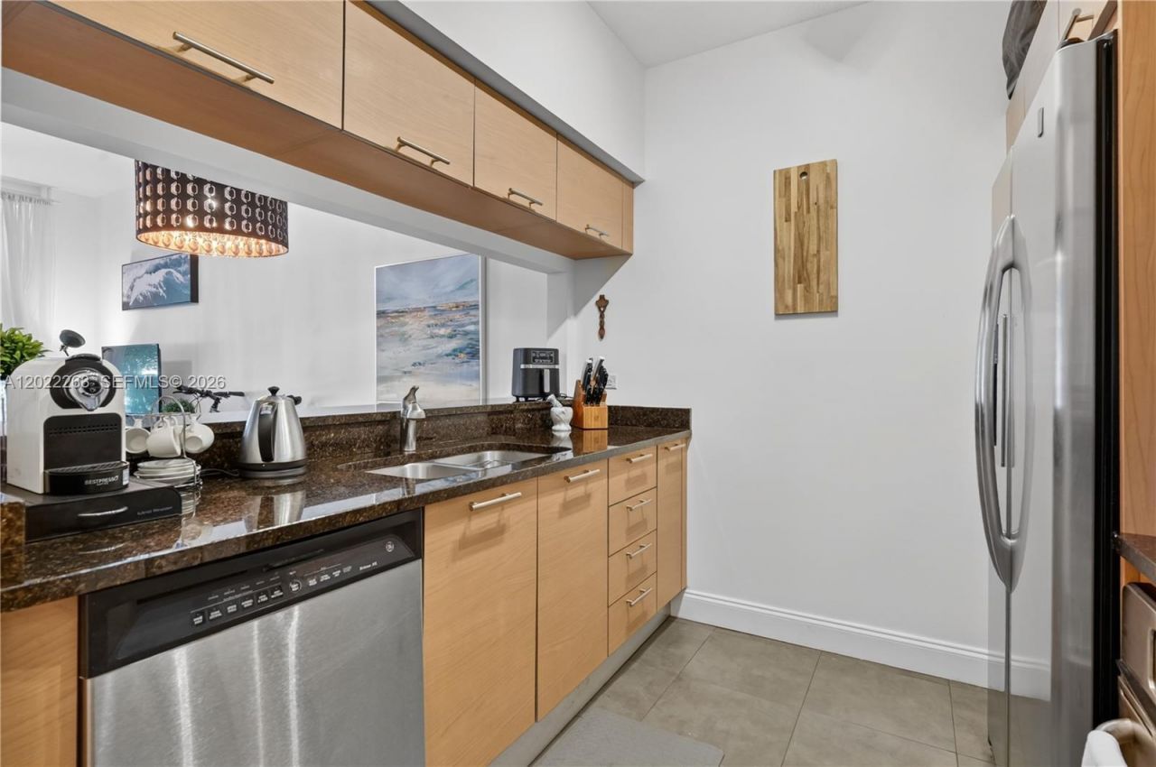31 SE 5th St , Unit 203, Miami, FL 33131 Photo