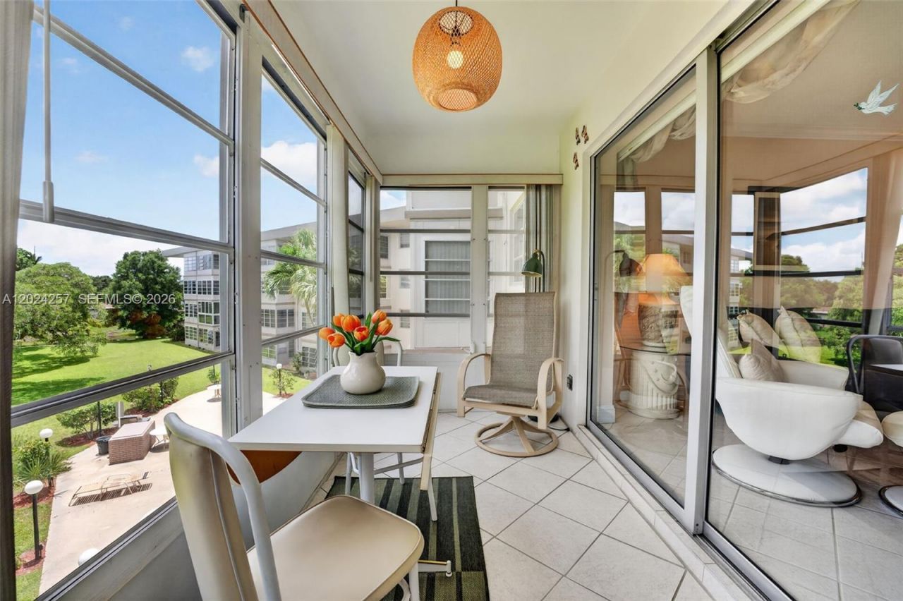 2800 NW 47th Ter , Unit 303B, Lauderdale Lakes, FL 33313 Photo