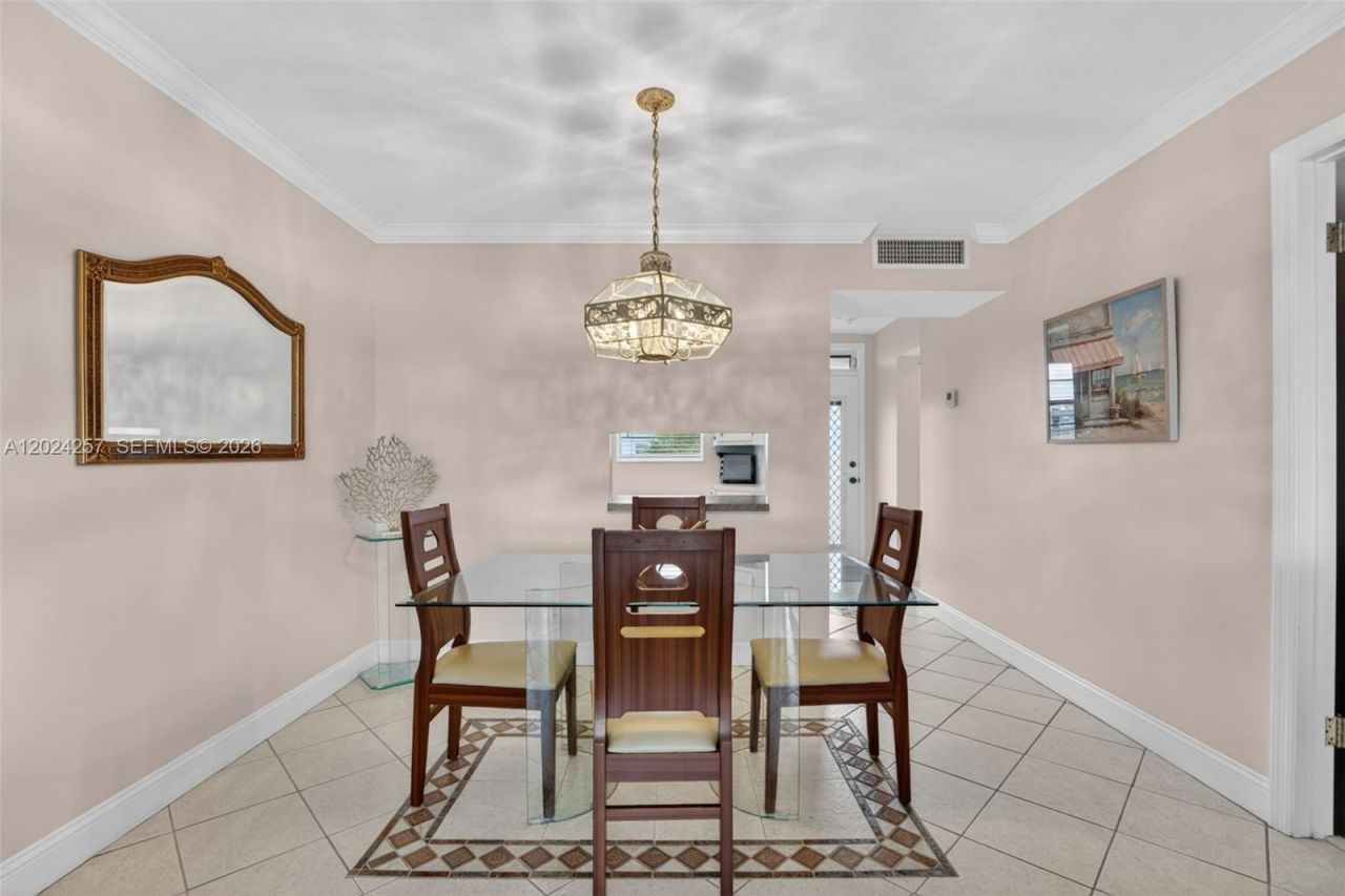 2800 NW 47th Ter , Unit 303B, Lauderdale Lakes, FL 33313 Photo
