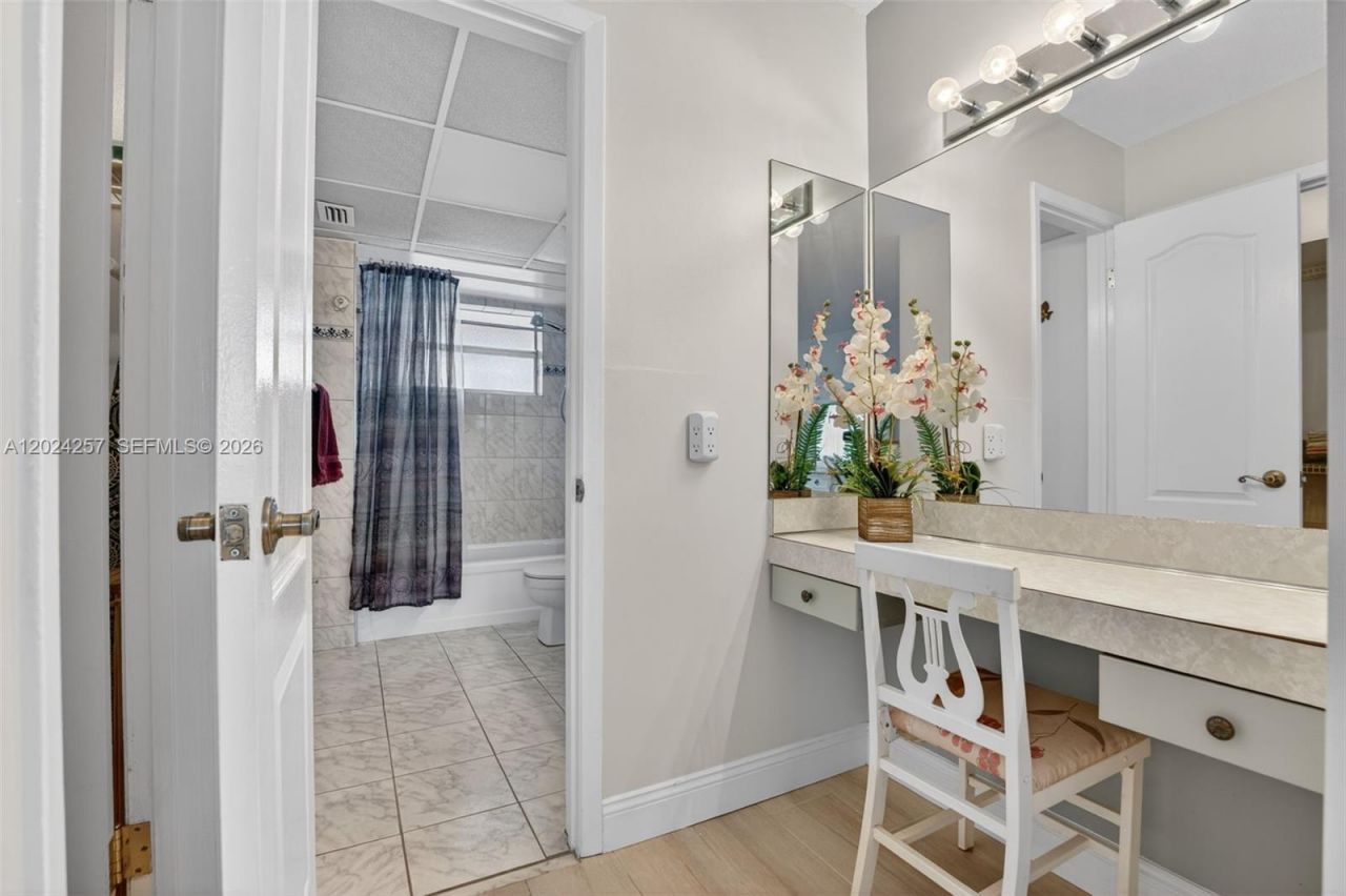 2800 NW 47th Ter , Unit 303B, Lauderdale Lakes, FL 33313 Photo
