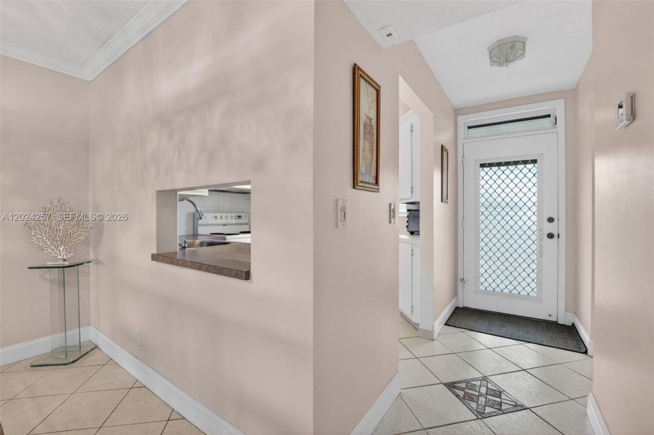 2800 NW 47th Ter , Unit 303B, Lauderdale Lakes, FL 33313 Photo