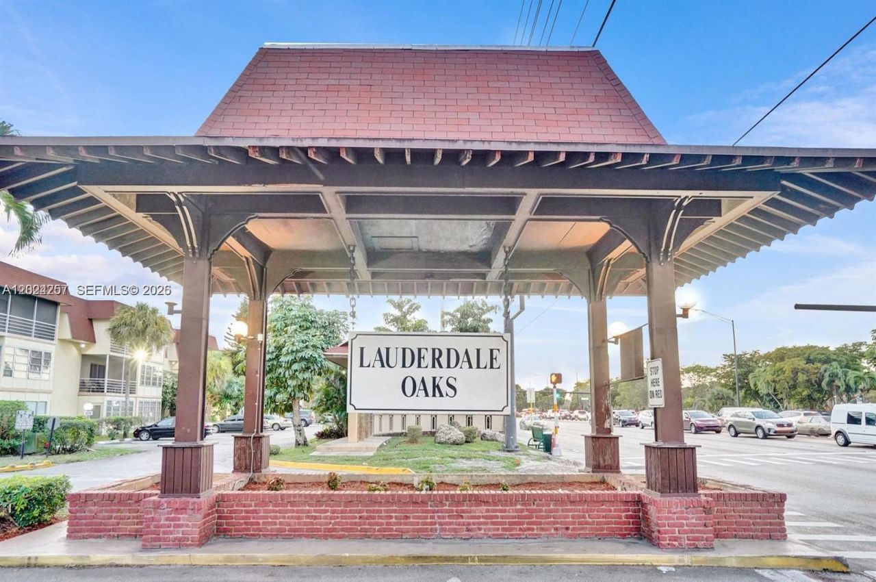 2800 NW 47th Ter , Unit 303B, Lauderdale Lakes, FL 33313 Photo