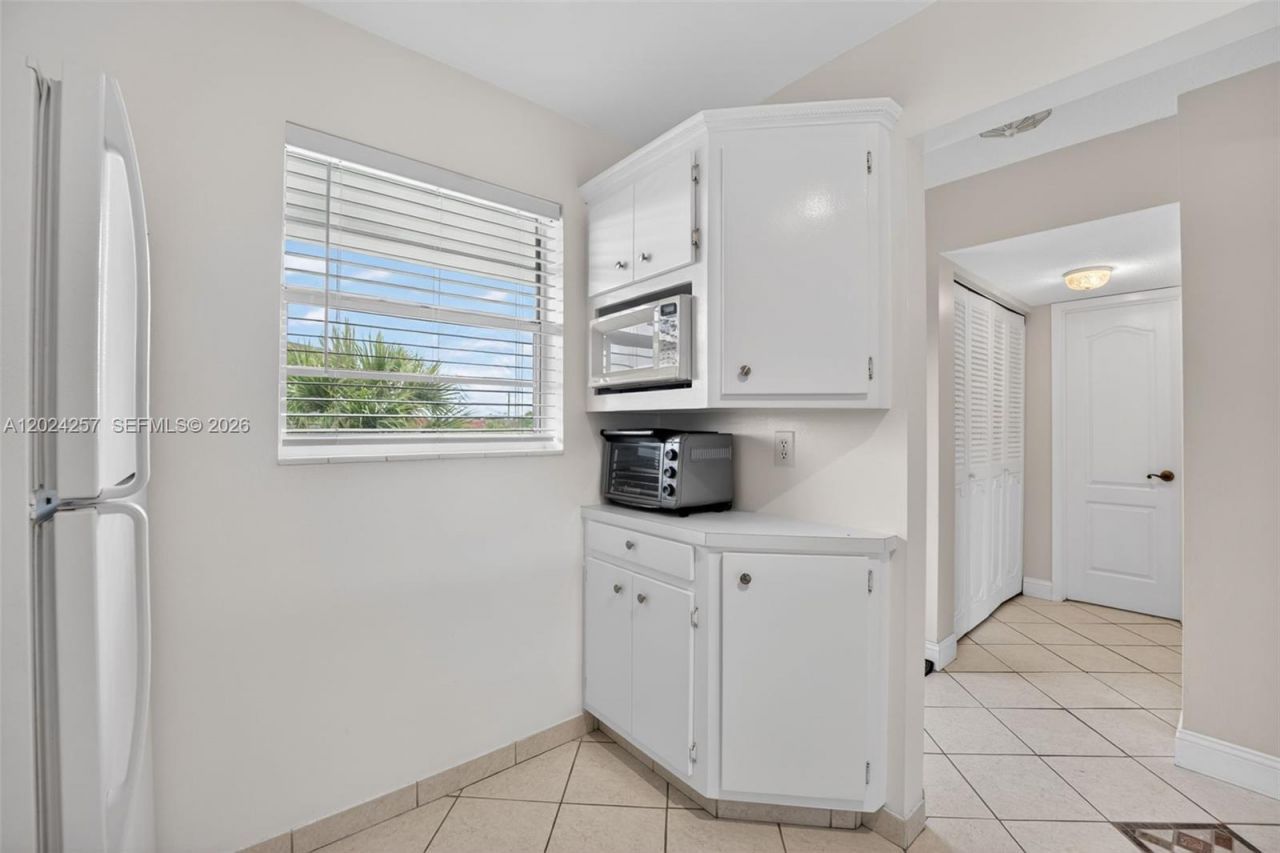 2800 NW 47th Ter , Unit 303B, Lauderdale Lakes, FL 33313 Photo
