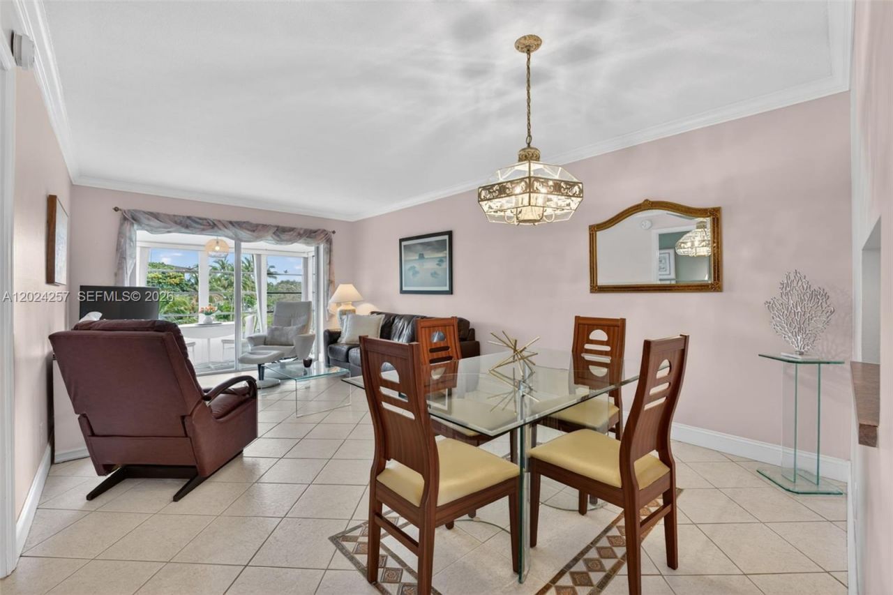2800 NW 47th Ter , Unit 303B, Lauderdale Lakes, FL 33313 Photo