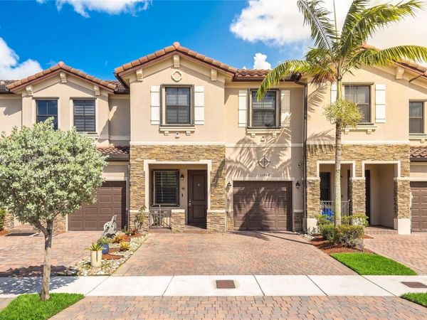11464 SW 252nd Ter, Miami, FL 33032