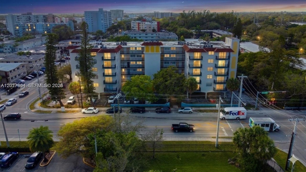 12590 NE 16th Ave , Unit 610, North Miami, FL 33161 Photo