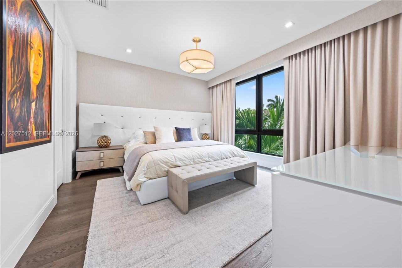 8162 NW 48th Ter , Doral, FL 33166 Photo