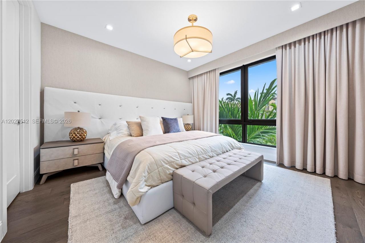 8162 NW 48th Ter , Doral, FL 33166 Photo