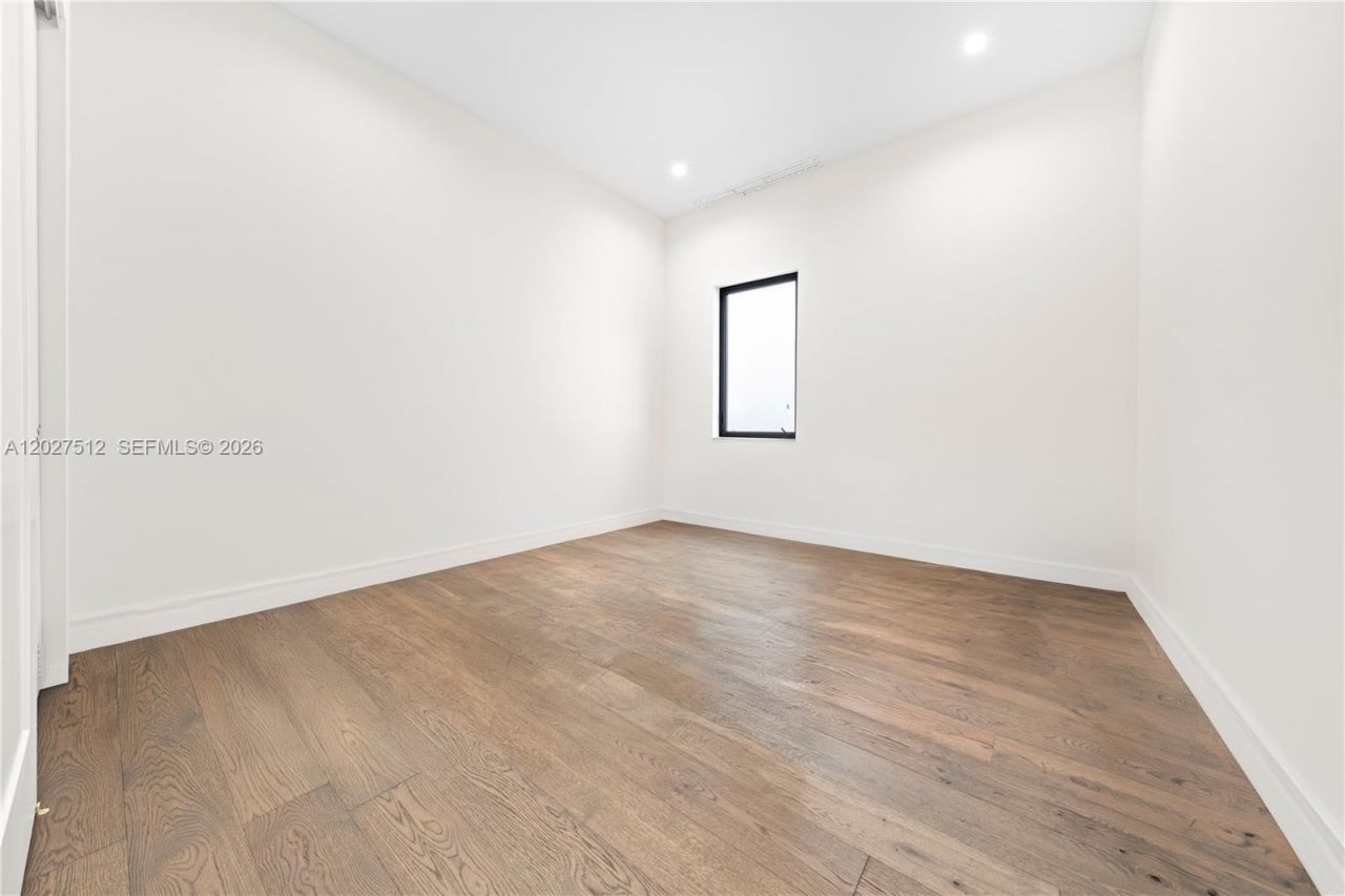 8162 NW 48th Ter , Doral, FL 33166 Photo
