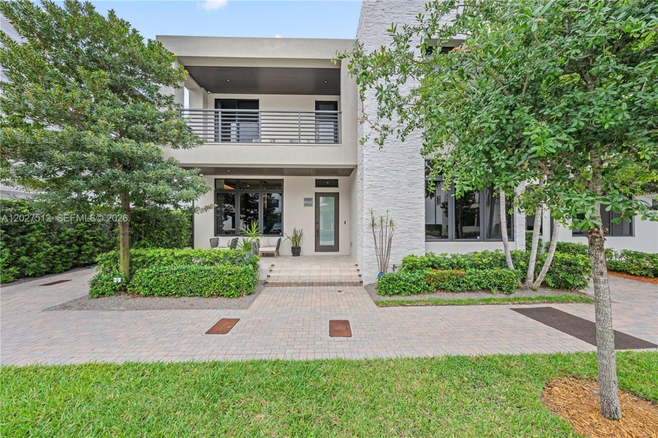 8162 NW 48th Ter , Doral, FL 33166 Photo