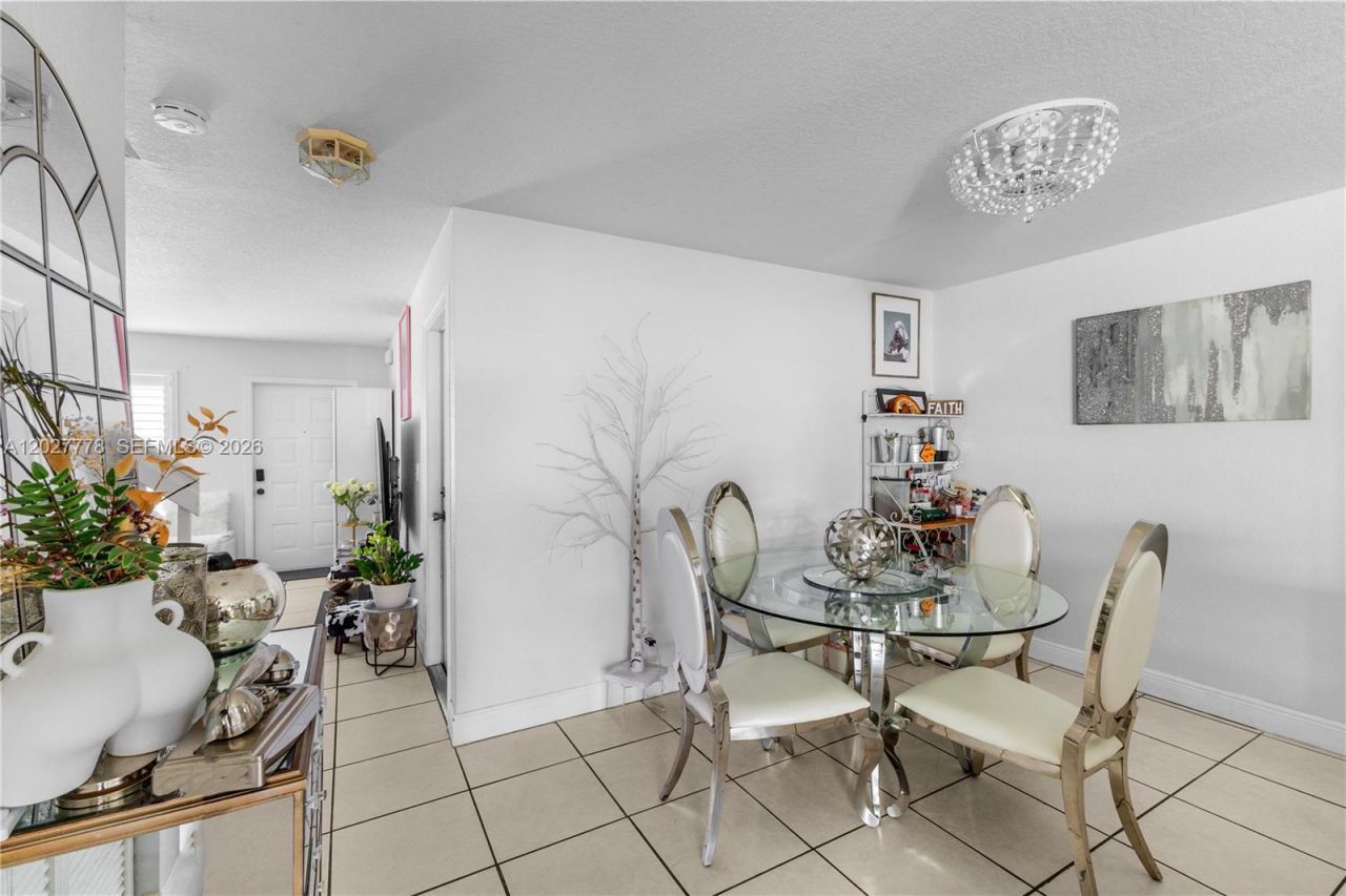 2420 SW 87th Way , Miramar, FL 33025 Photo