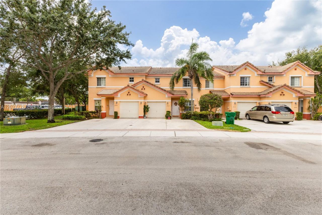 2420 SW 87th Way , Miramar, FL 33025 Photo