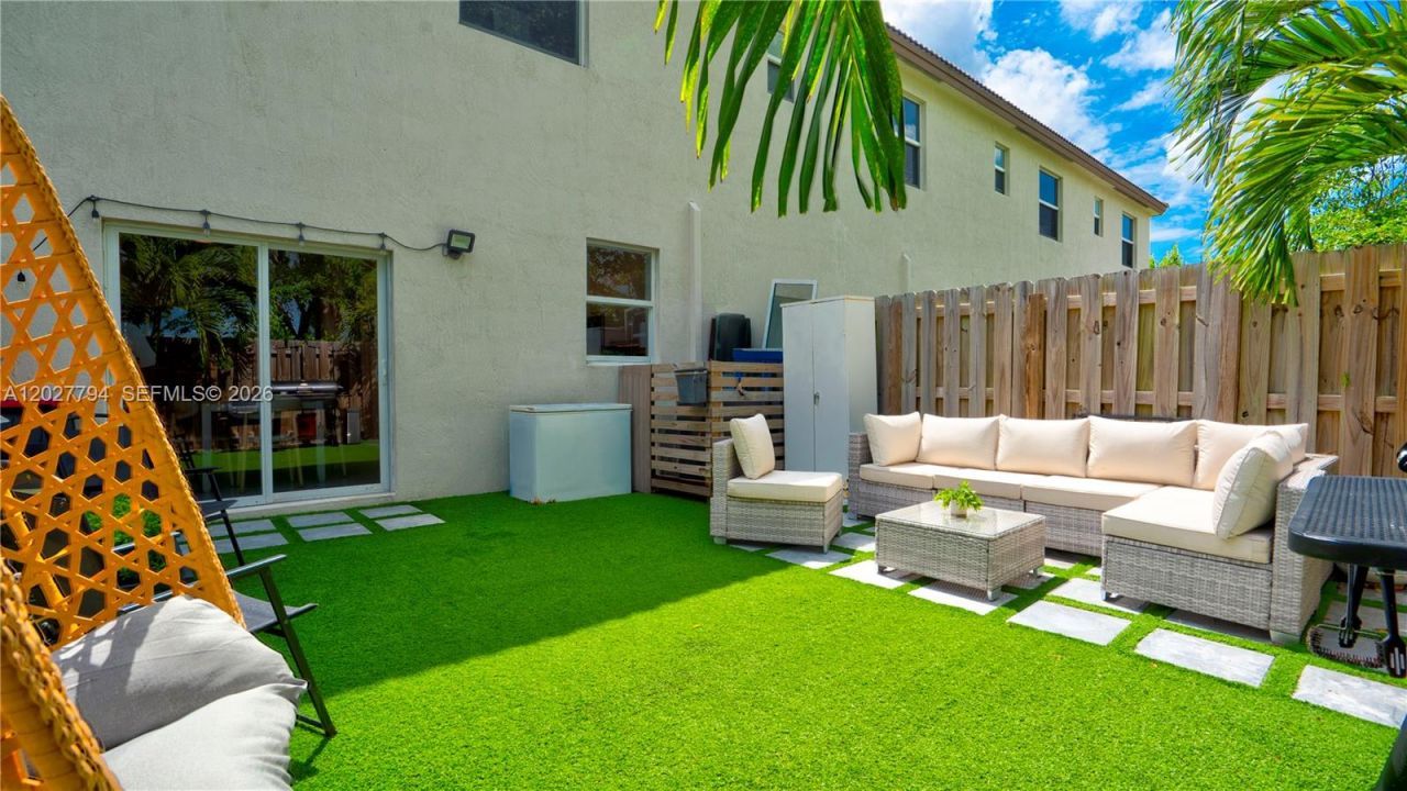 12453 NW 23rd Ct, Miami, FL 33167 Photo