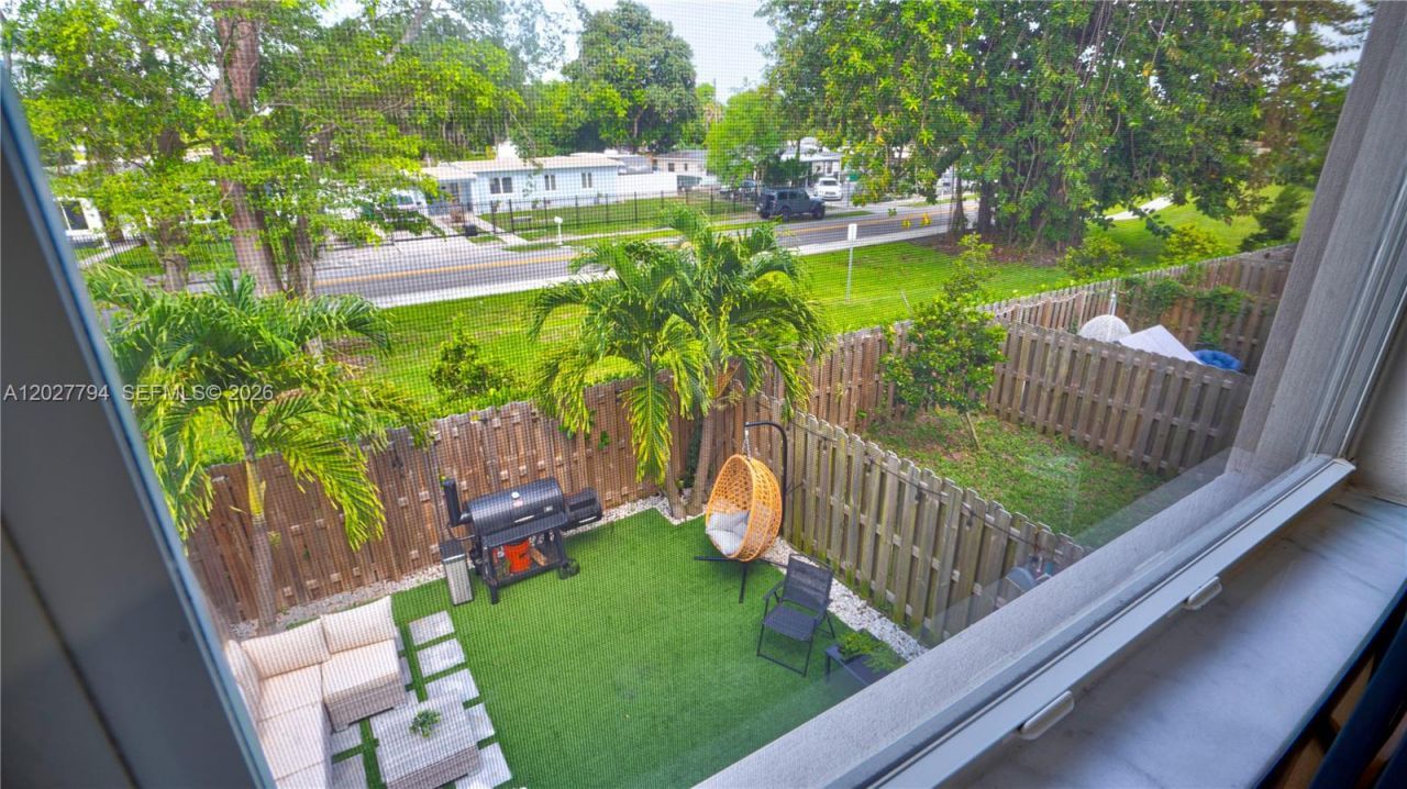12453 NW 23rd Ct, Miami, FL 33167 Photo