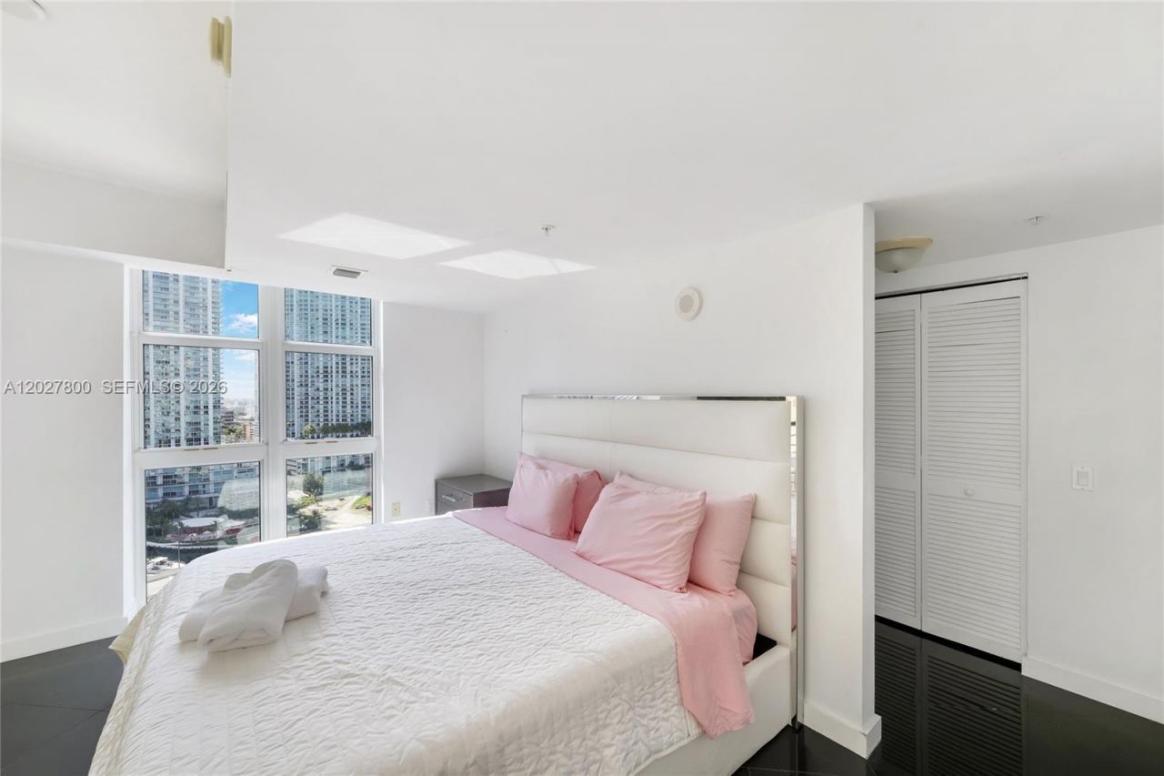 41 SE 5th St, Unit 1116, Miami, FL 33131 Photo