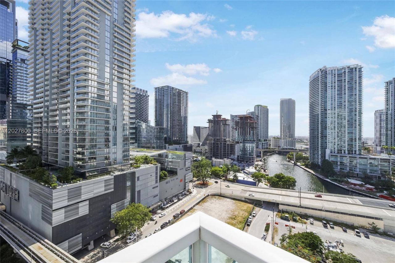 41 SE 5th St, Unit 1116, Miami, FL 33131 Photo