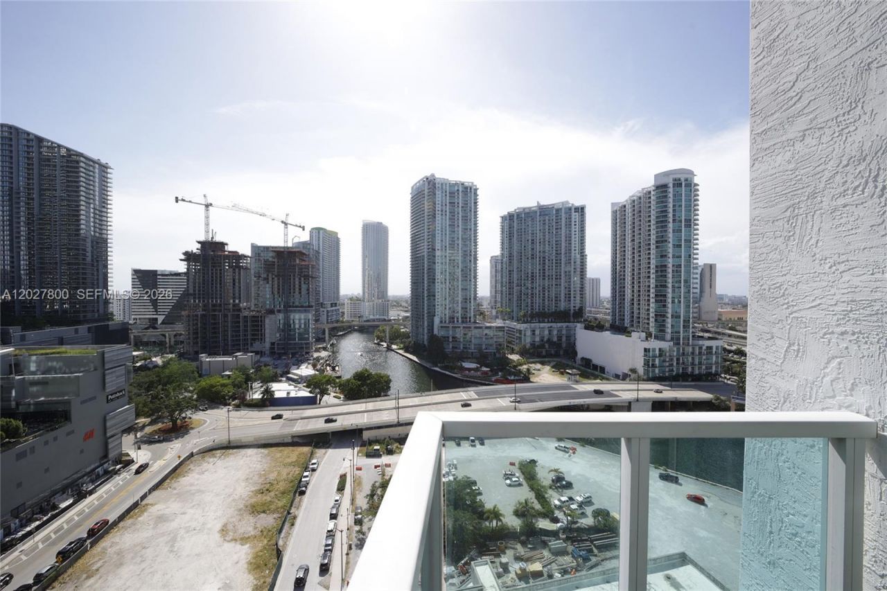 41 SE 5th St, Unit 1116, Miami, FL 33131 Photo