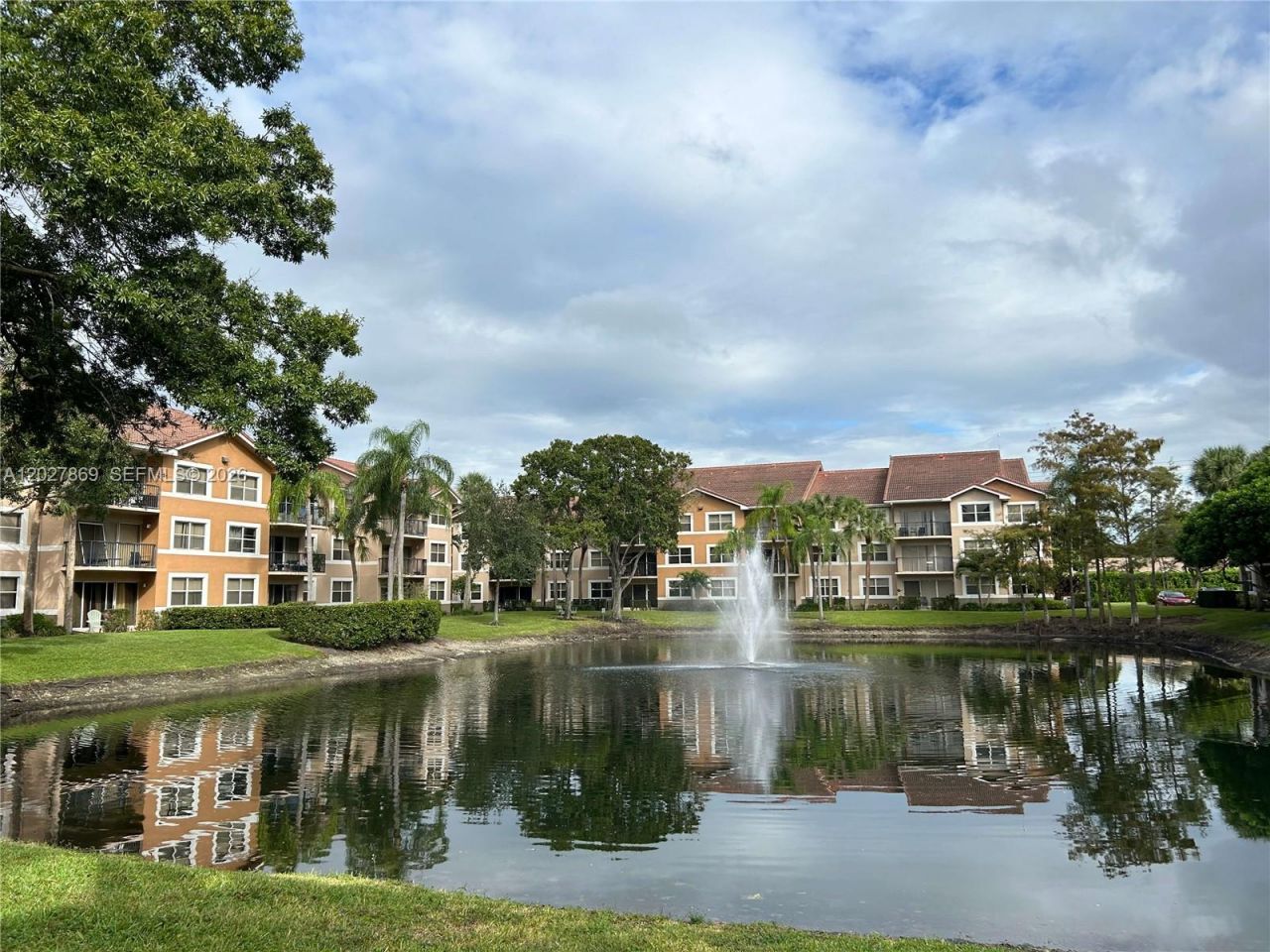 8761 Wiles Rd, Unit 206, Coral Springs, FL 33067 Photo