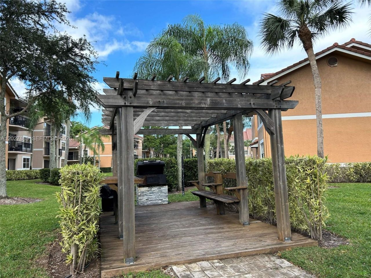 8761 Wiles Rd, Unit 206, Coral Springs, FL 33067 Photo