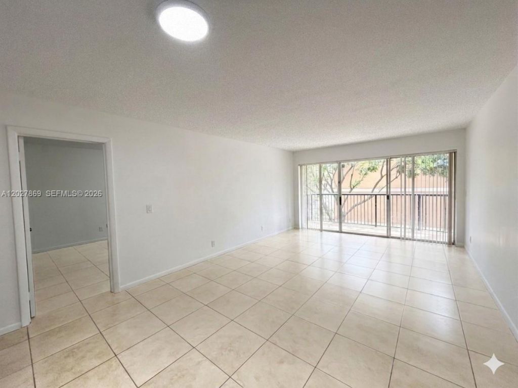 8761 Wiles Rd, Unit 206, Coral Springs, FL 33067 Photo