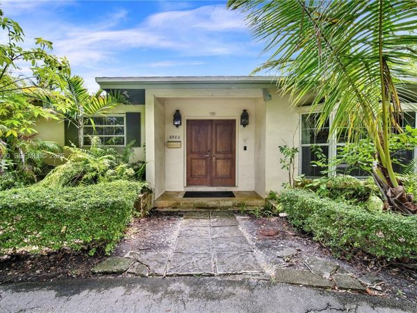 6980 SW 104th St , Pinecrest, FL 33156